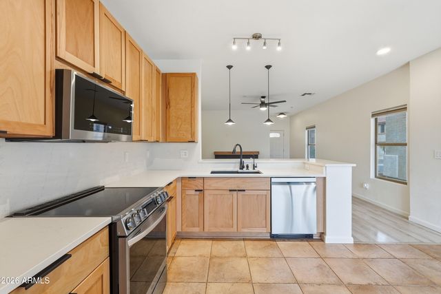 7500 E DEER VALLEY Road 22, Scottsdale, AZ 85255
