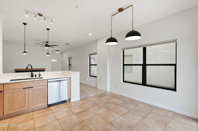 7500 E DEER VALLEY Road 22, Scottsdale, AZ 85255