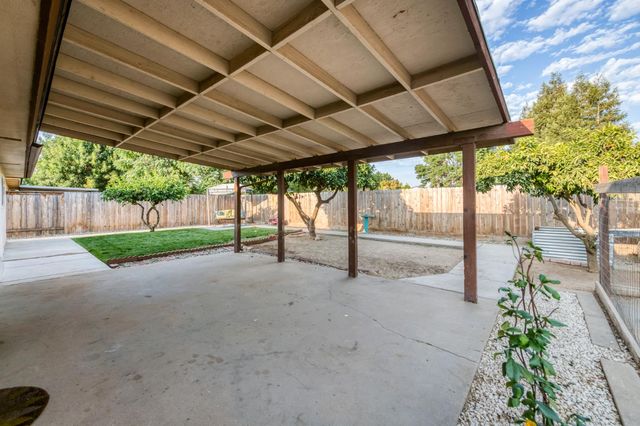 6656 N Wolters Avenue, Fresno, CA 93710