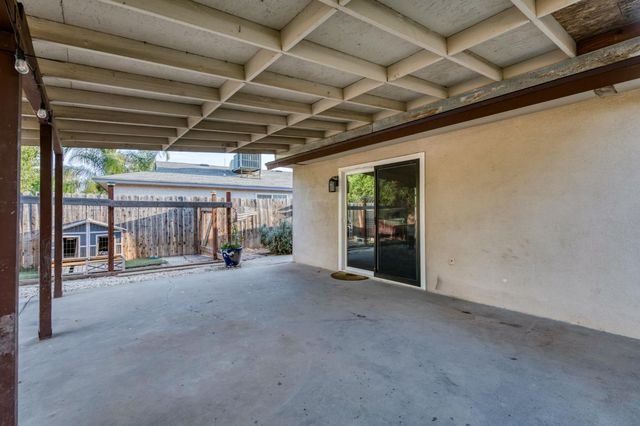 6656 N Wolters Avenue, Fresno, CA 93710