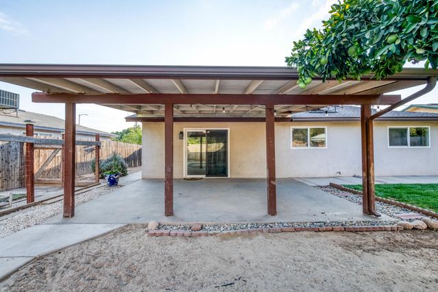 6656 N Wolters Avenue, Fresno, CA 93710
