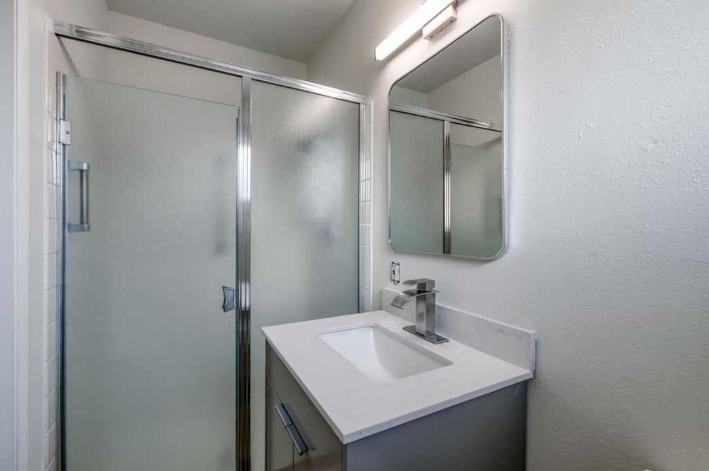 Image 20 of property listing at 6656 N Wolters Avenue, Fresno, CA 93710