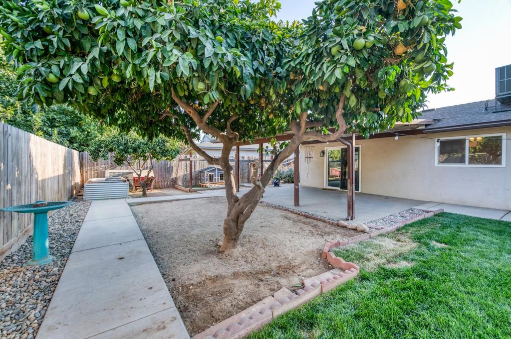 Image 26 of property listing at 6656 N Wolters Avenue, Fresno, CA 93710