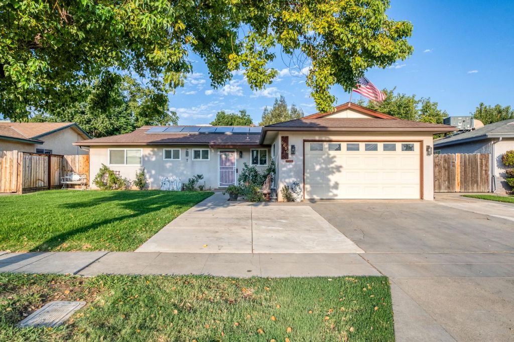 Image 32 of property listing at 6656 N Wolters Avenue, Fresno, CA 93710