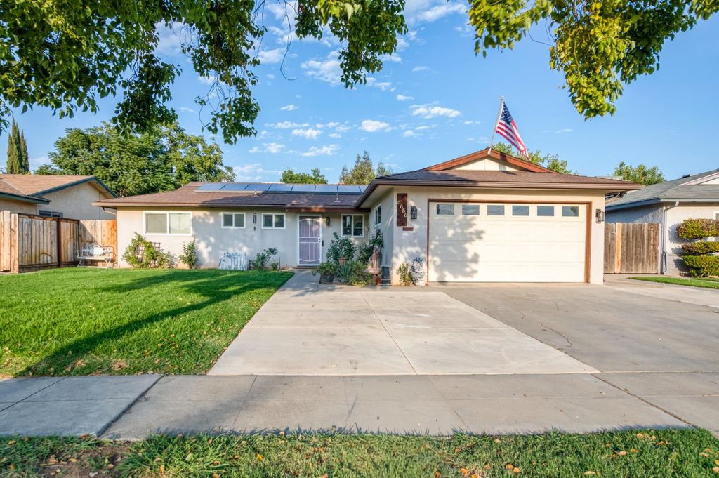 Image 4 of property listing at 6656 N Wolters Avenue, Fresno, CA 93710