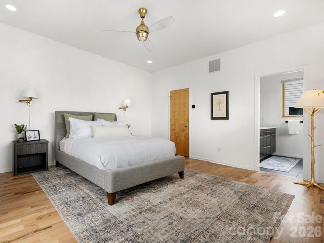 915 Westbrook Drive, Charlotte, NC 28202