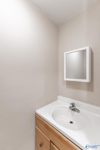 14 Old Vaughn Bridge Road, Hartselle, AL 35640