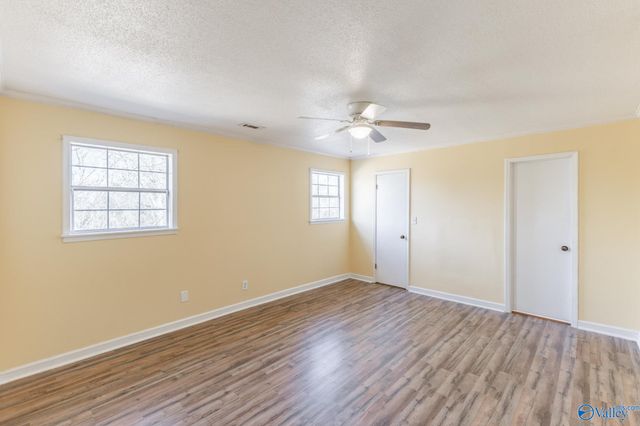 14 Old Vaughn Bridge Road, Hartselle, AL 35640