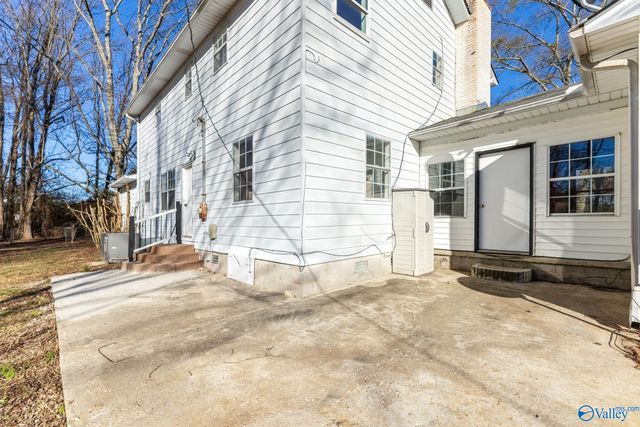 14 Old Vaughn Bridge Road, Hartselle, AL 35640