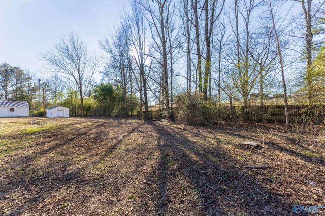 14 Old Vaughn Bridge Road, Hartselle, AL 35640