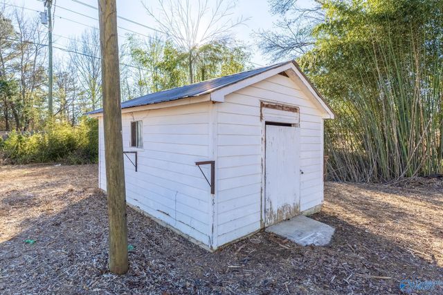 14 Old Vaughn Bridge Road, Hartselle, AL 35640