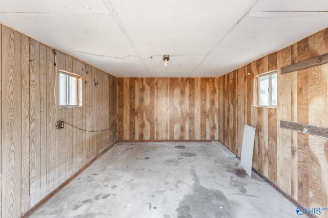 14 Old Vaughn Bridge Road, Hartselle, AL 35640