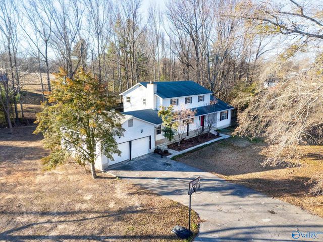 14 Old Vaughn Bridge Road, Hartselle, AL 35640