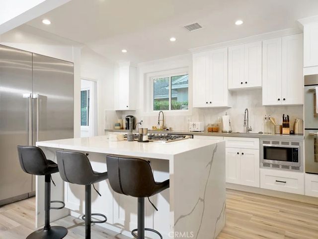 15440 Varden Street, Sherman Oaks, CA 91403