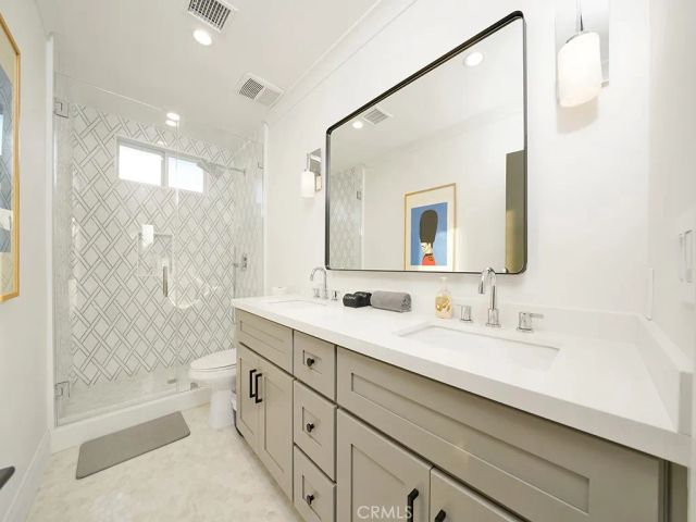 15440 Varden Street, Sherman Oaks, CA 91403