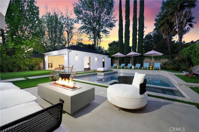 15440 Varden Street, Sherman Oaks, CA 91403