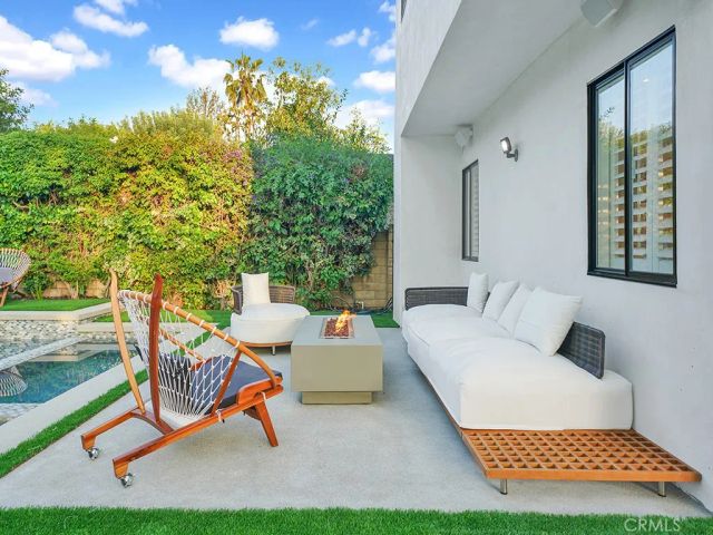 15440 Varden Street, Sherman Oaks, CA 91403