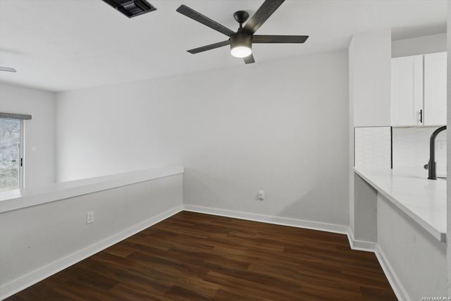 10254 Dover Rdg Apt 203, San Antonio, TX 78250