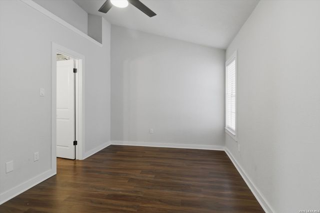 10254 Dover Rdg Apt 203, San Antonio, TX 78250