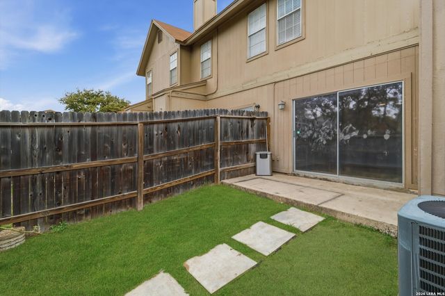 10254 Dover Rdg Apt 203, San Antonio, TX 78250