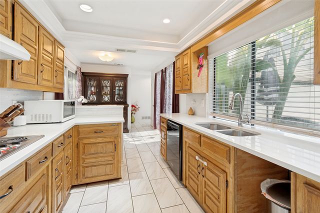 6015 Blue Bay Drive, Dallas, TX 75248