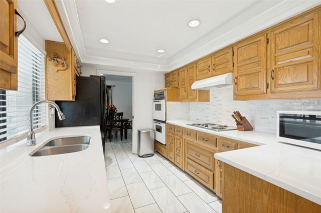 6015 Blue Bay Drive, Dallas, TX 75248
