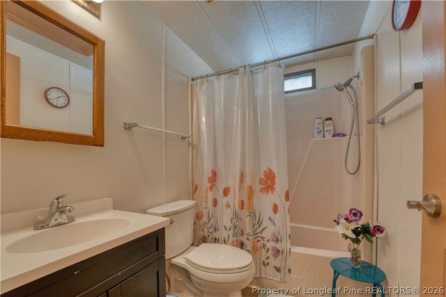 582 Ohmer Drive, Fayetteville, NC 28314