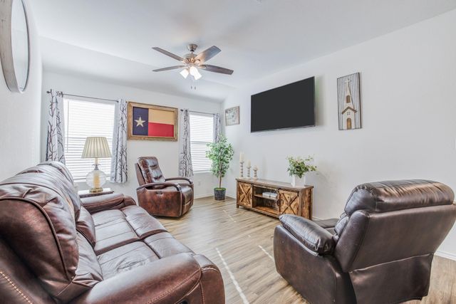 105 Isaac Millsaps TRL, Bastrop, TX 78602