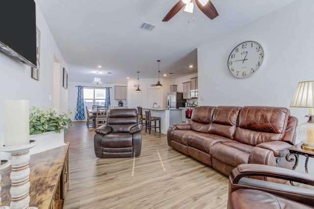 105 Isaac Millsaps TRL, Bastrop, TX 78602