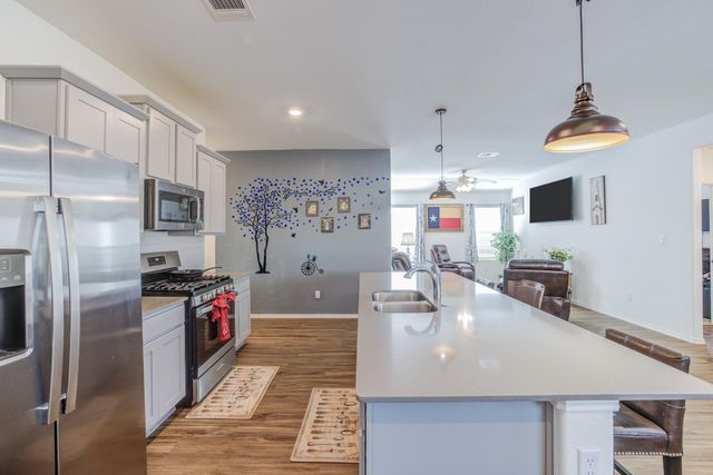 105 Isaac Millsaps TRL, Bastrop, TX 78602