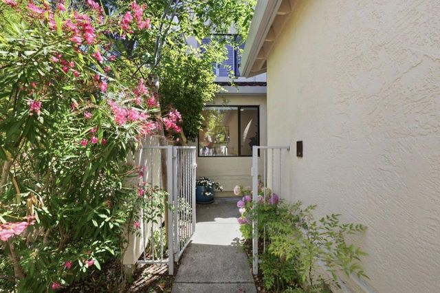 3 Daffodil Lane, San Carlos, CA 94070