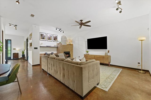 2851 Coldwater Court, Midlothian, TX 76065