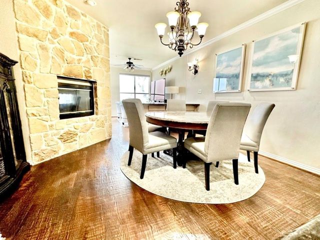 402 Oakbrook, Lewisville, TX 75057