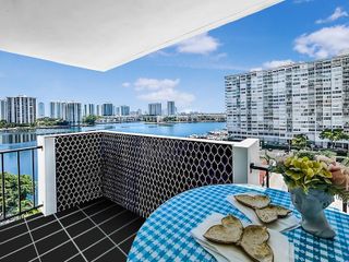 2780 NE 183rd St 810, Aventura, FL 33160