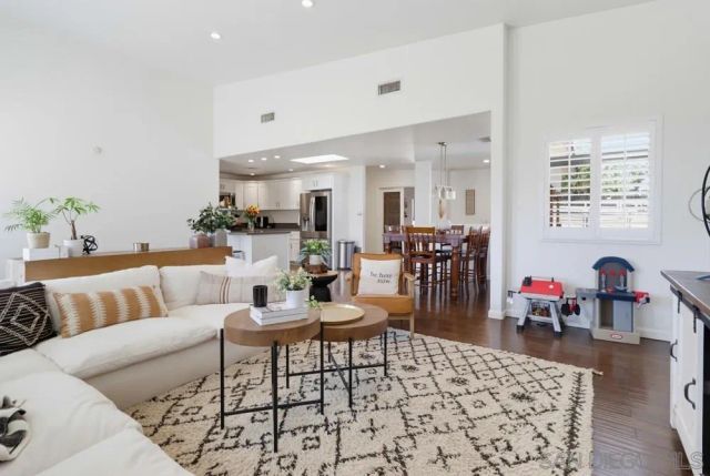3221 E Victoria, Alpine, CA 91901