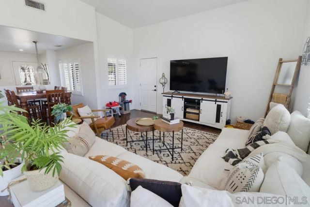 3221 E Victoria, Alpine, CA 91901