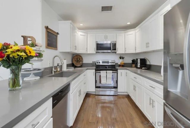 3221 E Victoria, Alpine, CA 91901