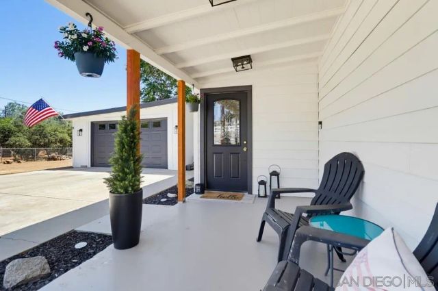 3221 E Victoria, Alpine, CA 91901