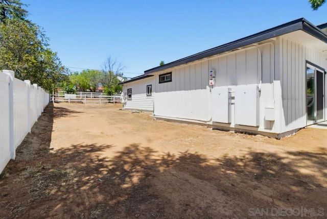 3221 E Victoria, Alpine, CA 91901