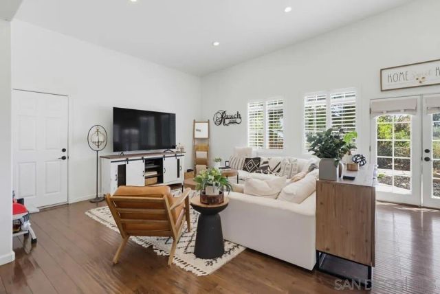 3221 E Victoria, Alpine, CA 91901