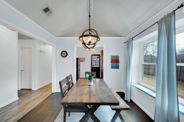 304 Floyd Street, Waxahachie, TX 75165