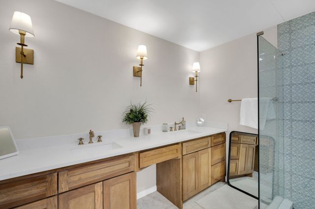 304 Floyd Street, Waxahachie, TX 75165