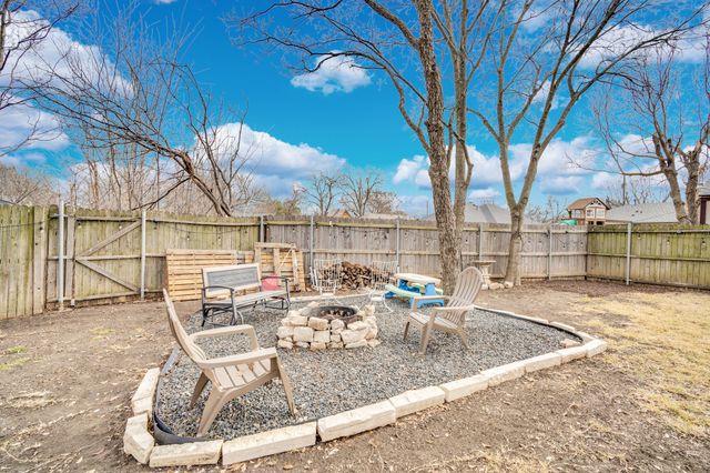 304 Floyd Street, Waxahachie, TX 75165