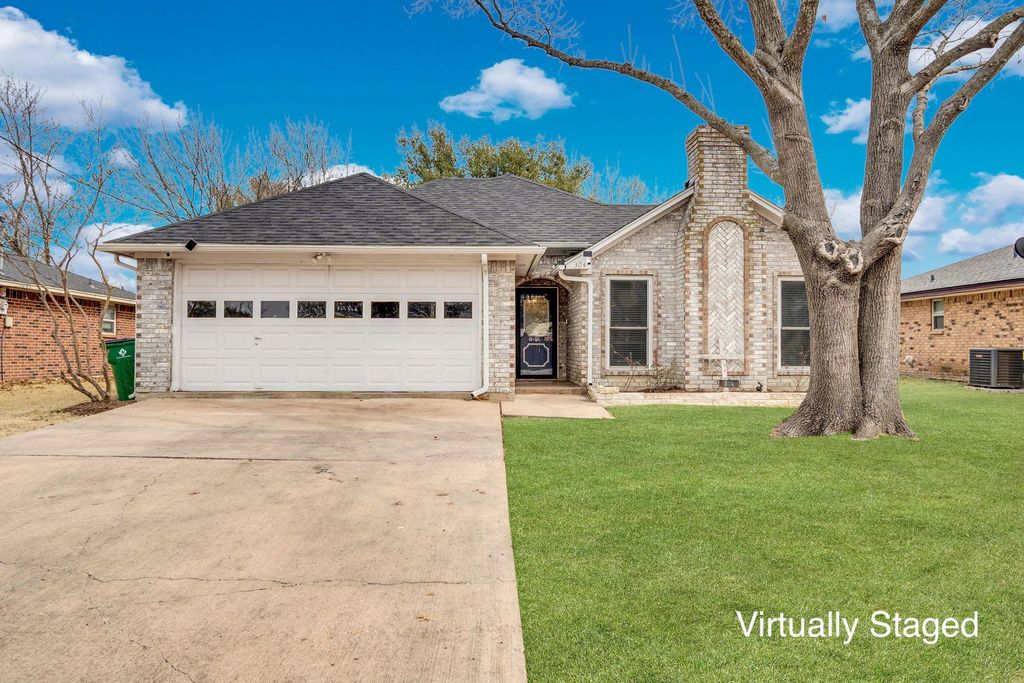 304 Floyd Street, Waxahachie, TX 75165