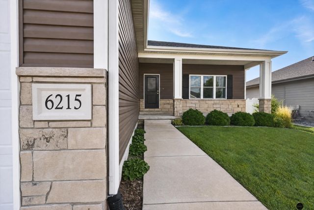 6215 S 97th Circle, Lincoln, NE 68526