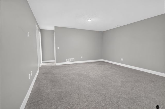 6215 S 97th Circle, Lincoln, NE 68526