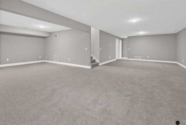 6215 S 97th Circle, Lincoln, NE 68526