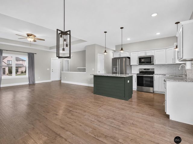 6215 S 97th Circle, Lincoln, NE 68526