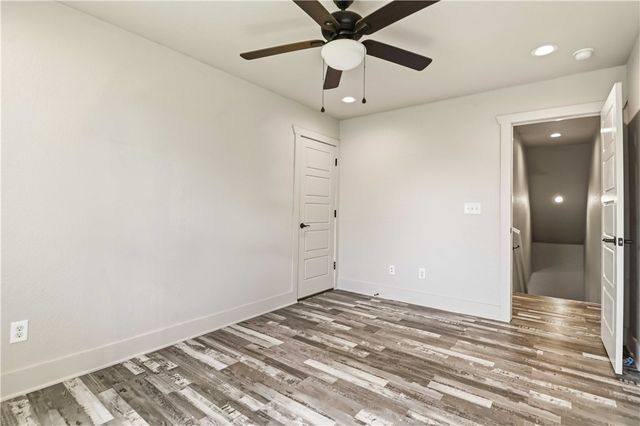 9 Kings Lynn, Bella Vista, AR 72715