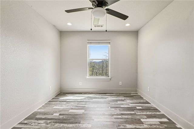 9 Kings Lynn, Bella Vista, AR 72715